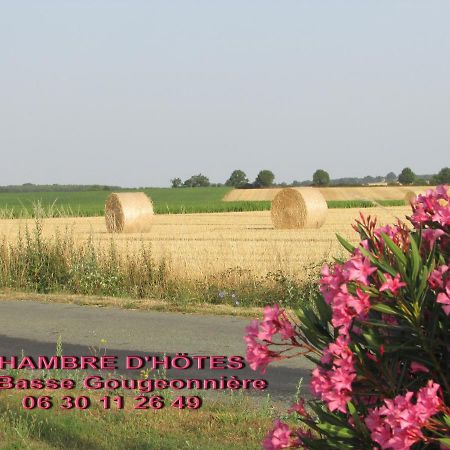 Chambre D'Hotes La Basse Gougeonniere Neuvy-en-Mauges Buitenkant foto