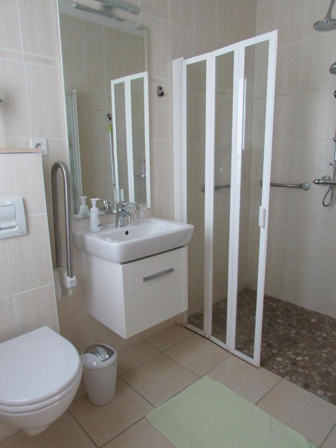 Chambre D'Hotes La Basse Gougeonniere Neuvy-en-Mauges Buitenkant foto
